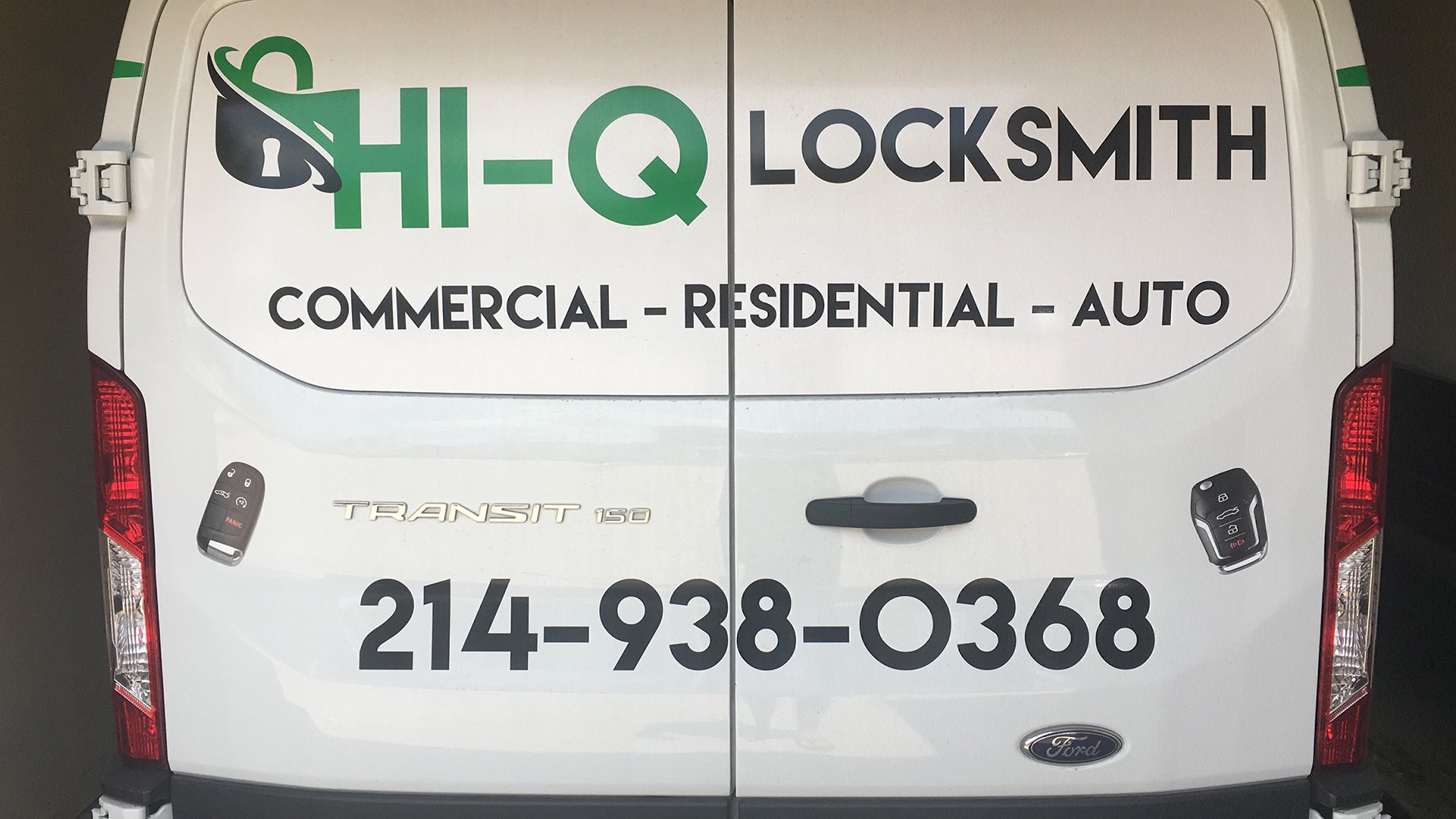 HI-Q Locksmith Van